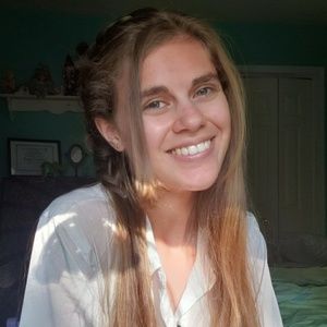 Meet your Posher, Lydia